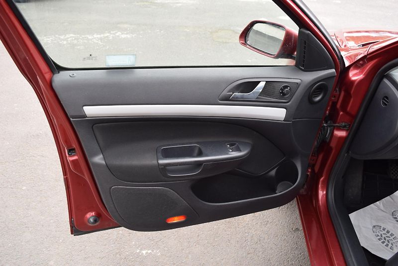 Škoda Octavia (2006) 1.9TDI 77kw ALU PARKTRONIC  - fotka 19 z 49