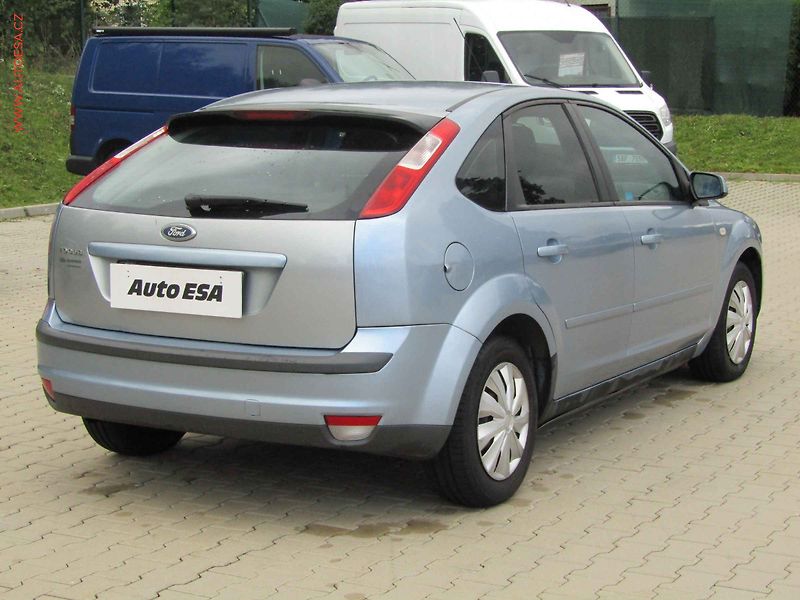 Ford Focus (2007) 1.6i, ČR, AC - fotka 4 z 16