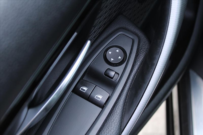 BMW Řada 4 420D xDrive 140kW M PAKET - fotka 26 z 27