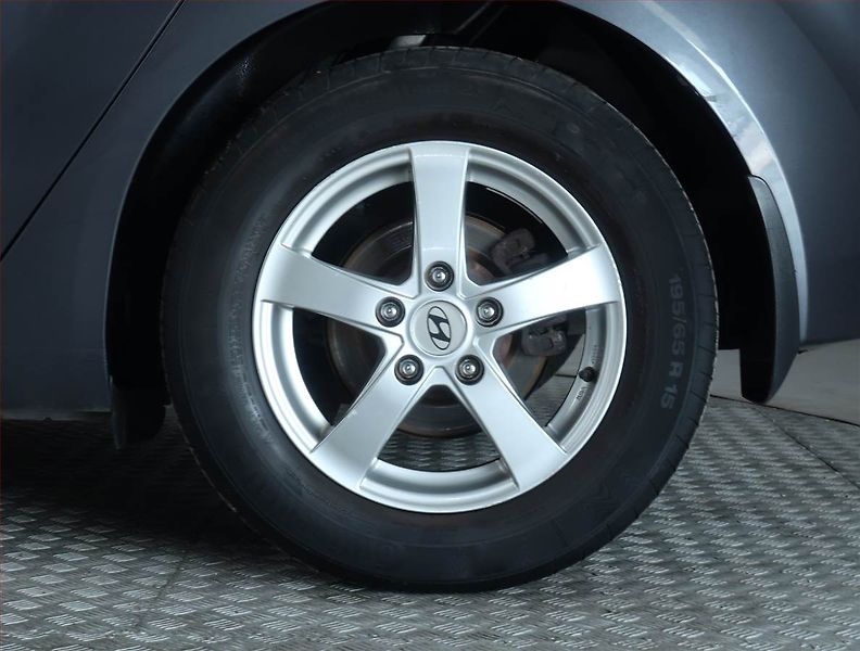 Hyundai ix20 (2016) 1.6 CVVT, Park. senzory - fotka 12 z 14
