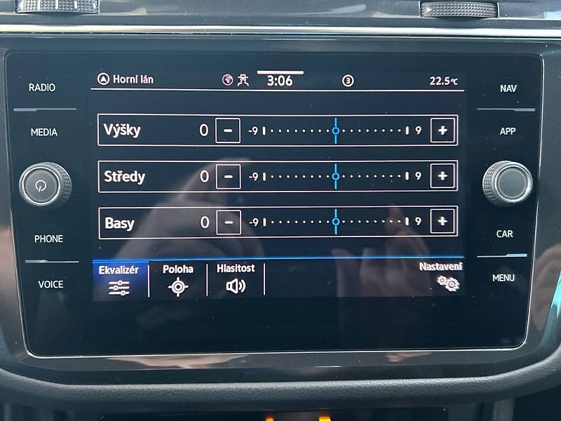 Volkswagen Tiguan (2021) 1.5 TSI 7DSG R-Line - fotka 24 z 35