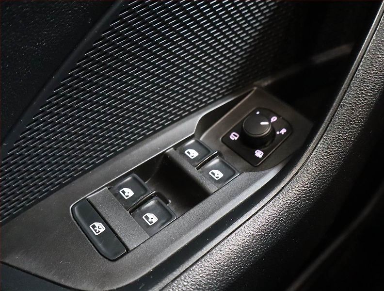Škoda Octavia (2023) 2.0 TDI - fotka 21 z 24