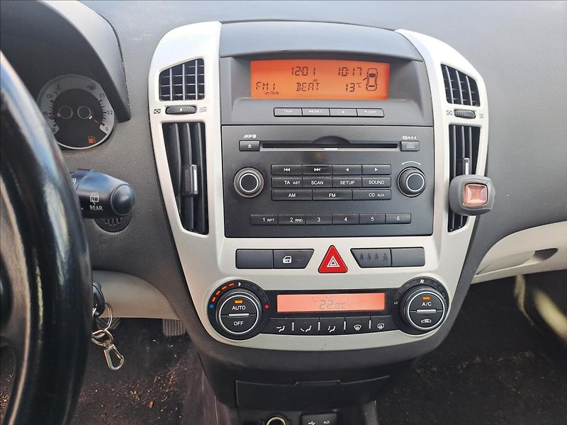 Kia Ceed 1,6 CRDi - fotka 11 z 11