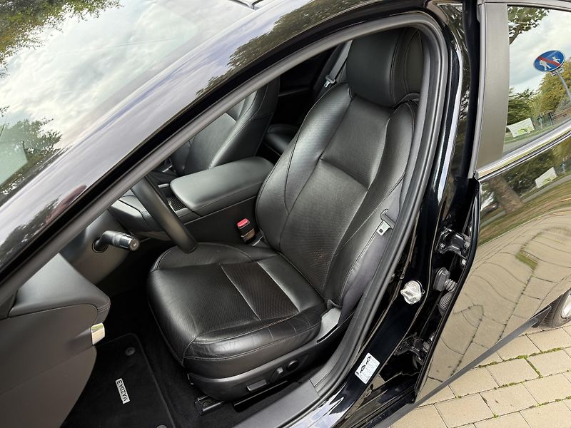 Mazda 3 2.0 Skyactiv-X Mild-Hybrid - fotka 19 z 35
