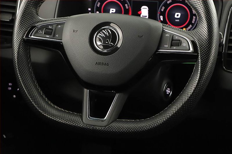 Škoda Karoq (2020) Sportline 1.5 TSI, ČR, AUTOMAT - fotka 20 z 23