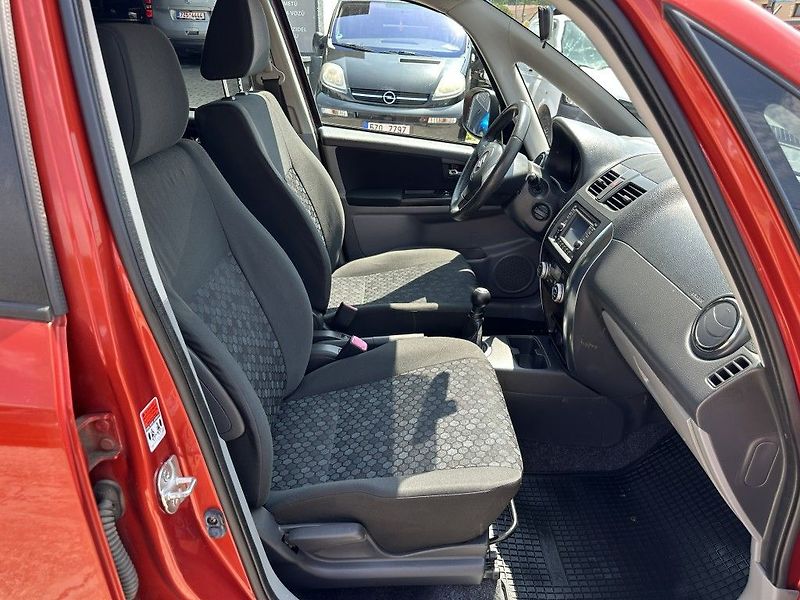 Suzuki SX4 1.6i 88kW serviska - fotka 19 z 21