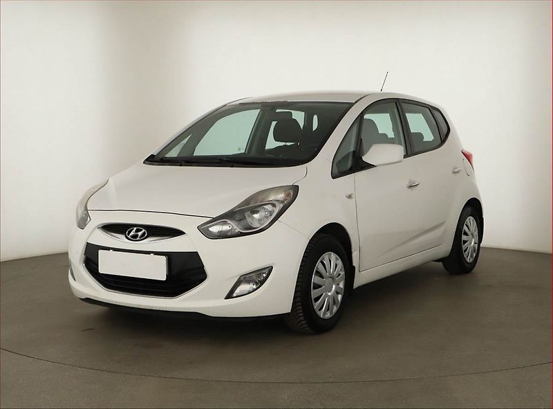 Hyundai ix20 (2012) 1.6 CVVT, LPG, Park. senzory - fotka 2 z 14