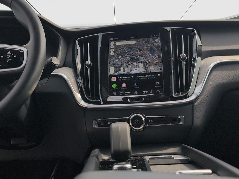 Volvo V60 B4 Plus Dark - fotka 14 z 27