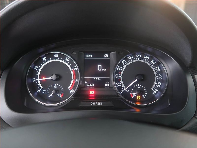 Škoda Rapid (2017) Monte Carlo 1.0 TSI, Bi-Xenony - fotka 11 z 18