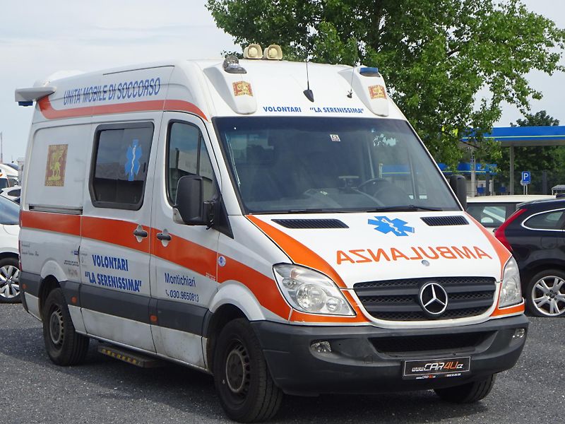 Mercedes-Benz Sprinter PLNĚ VYBAVENÝ SANITNÍ VŮZ - fotka 3 z 20