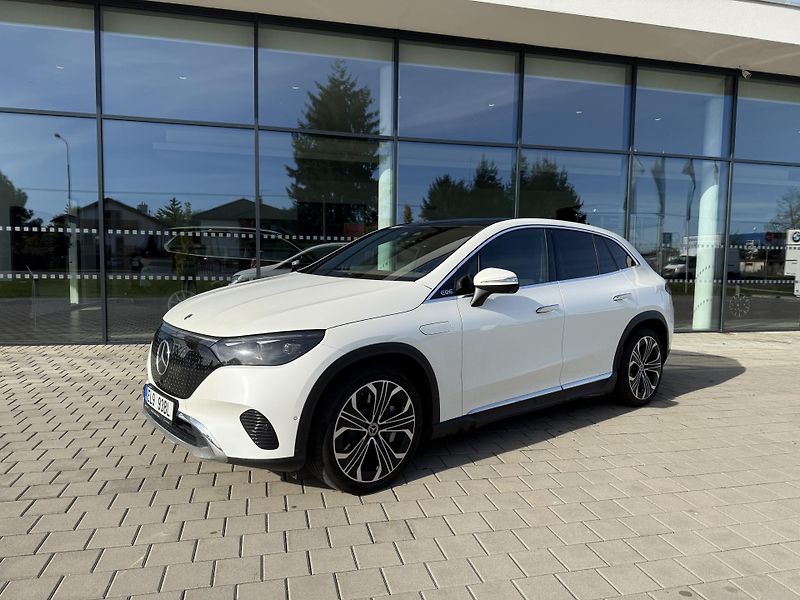 Mercedes-Benz EQE (2023) 500 4MATIC - fotka 1 z 15