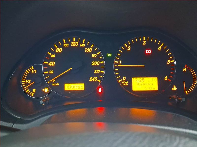 Toyota Avensis (2009) 2.0 D-4D, po STK, jezdí skvěle - fotka 11 z 18