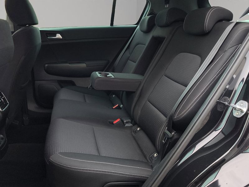Kia Sportage (2021) Black Edition 1.6 T-GDi 130kW, - fotka 27 z 28