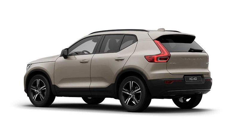 Volvo XC40 (2026) PLUS DARK B4, 360°, PIXEL LED - fotka 3 z 6