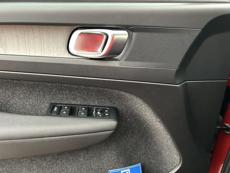 Volvo XC40 1.5 T2 Plus - fotka 30 z 30