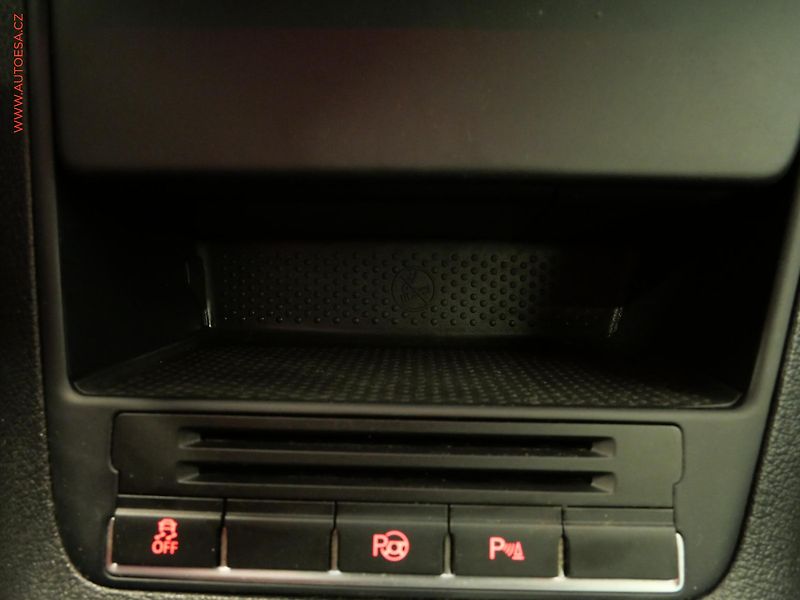 Volkswagen Golf Plus (2011) 1.6 TDI, Klima - fotka 20 z 23
