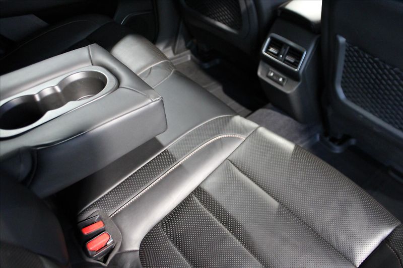 Renault Koleos dCi 4x4 X-Tronic Initiale Pari - fotka 31 z 35