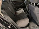 Volkswagen Golf (2011) 1.6 TDi, Trendline, navi - náhled 11