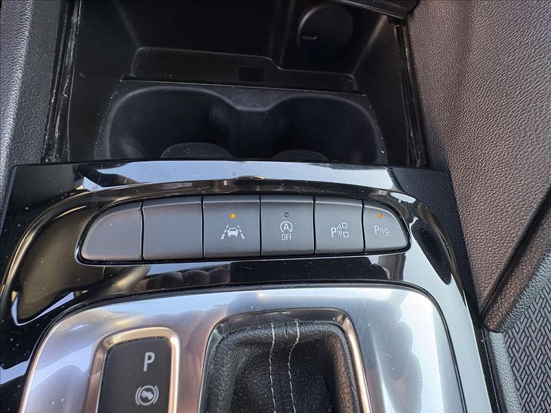 Opel Insignia 1,6 CDTi 100kW,Led,Navi,Kamera - fotka 12 z 39