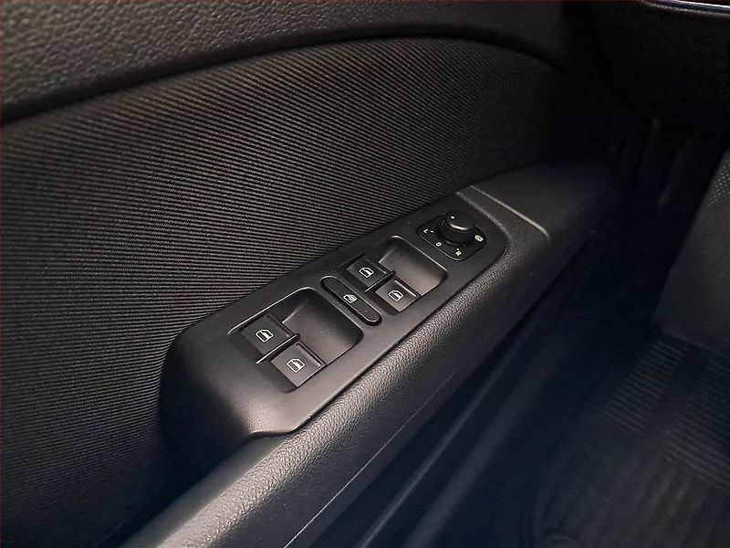 Škoda Superb (2014) 2.0 TDI, Automat, Navi, Xenony - fotka 16 z 19