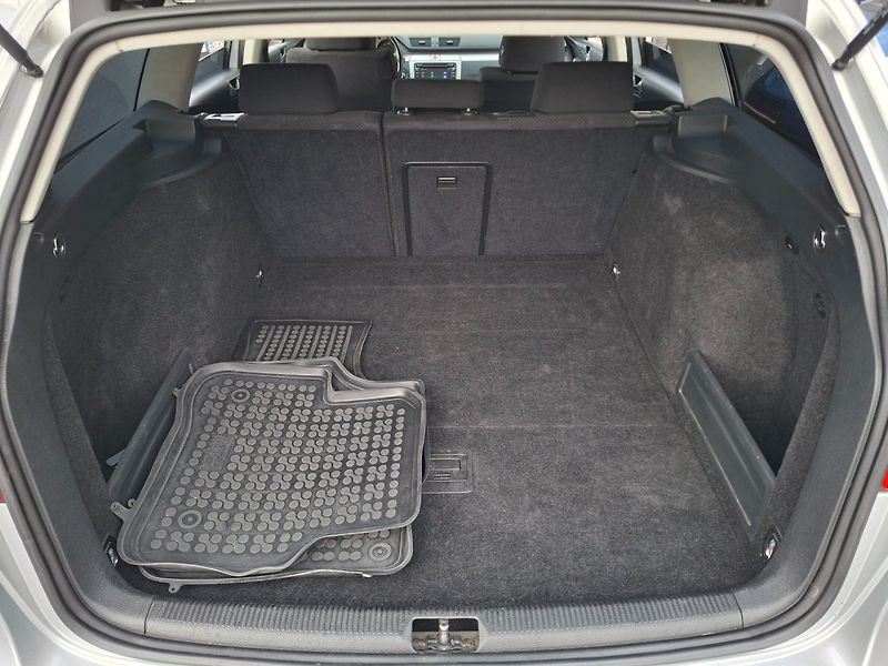 Volkswagen Passat (2007) 2.0TDI 103kW 6M -KAMERA-T.ZAŘ. - fotka 20 z 28