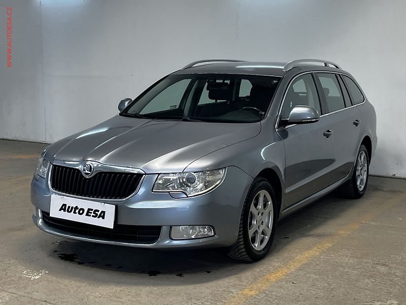 Škoda Superb (2010) 2.0 TDi, STK3/28 - fotka 3 z 16