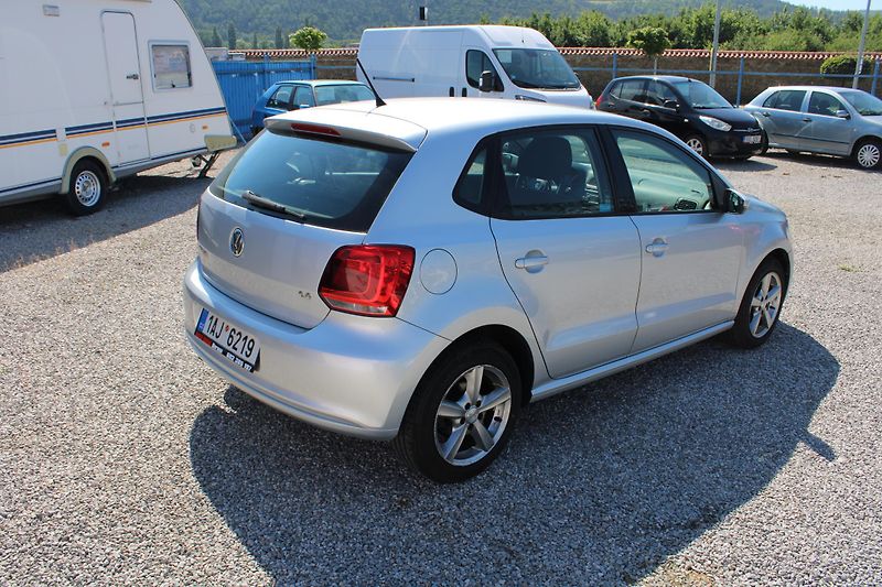 Volkswagen Polo (2009) REZERVACE - fotka 7 z 19