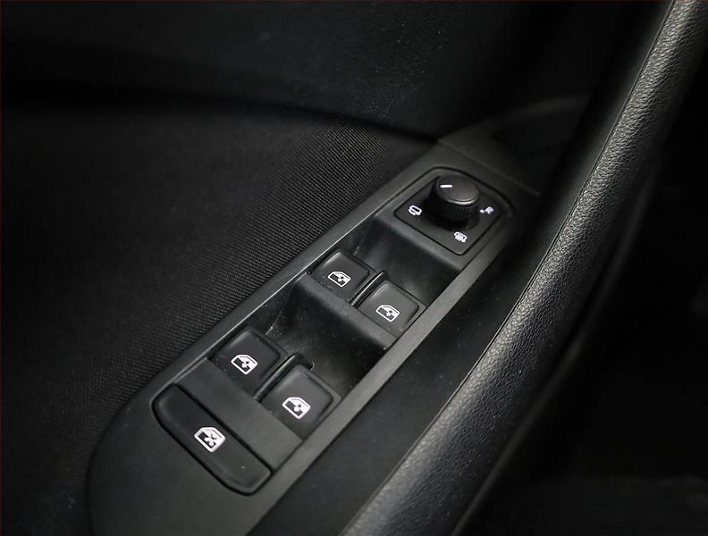 Škoda Scala (2021) Style 1.6 TDI, Automat, Navi - fotka 18 z 21