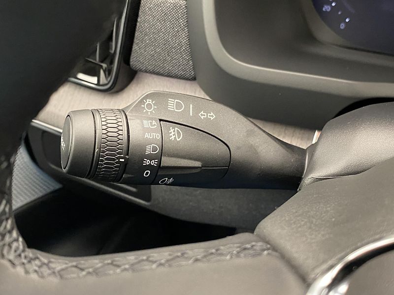 Volvo XC90 (2026) T8 AWD Plug-in DARK ULTRA - fotka 36 z 68