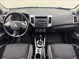 Mitsubishi Outlander 2,2 4WD AUTOMAT VÝHŘEV KAMERA - náhled 7