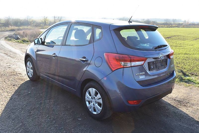 Hyundai ix20 1,4 16V 1.MAJ,AC,SERVIS AKCE - fotka 6 z 16