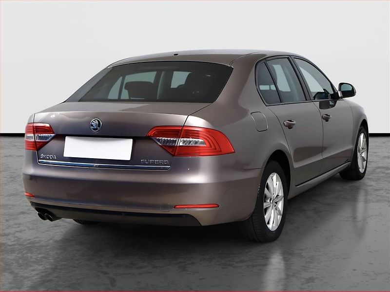 Škoda Superb (2013) Ambition 2.0 TDI, 4X4 - fotka 5 z 16