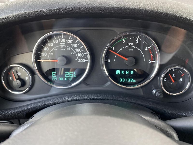 Jeep Wrangler Rubicon 2.8 CRDI 147 kW - fotka 9 z 25