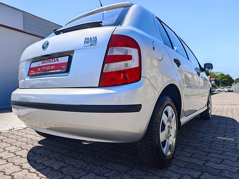 Škoda Fabia (2005) 1.4 16V Classic Klima 24.500km - fotka 33 z 40