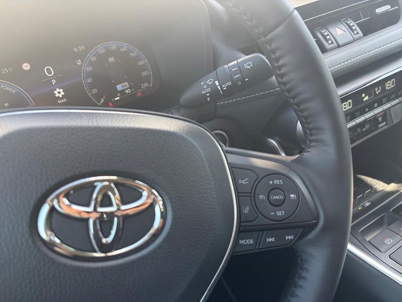 Toyota RAV4 2.5 HSD e-CVT AWD Executive - fotka 18 z 29