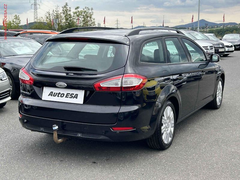 Ford Mondeo (2011) 2.0 TDCi, Klima - fotka 4 z 17