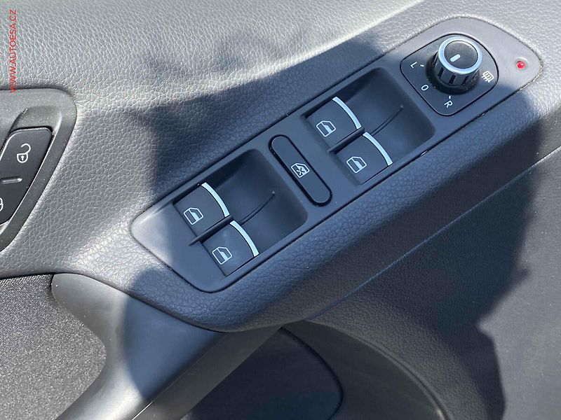Volkswagen Tiguan (2011) 1.4 TSi, Team, TZ - fotka 11 z 18