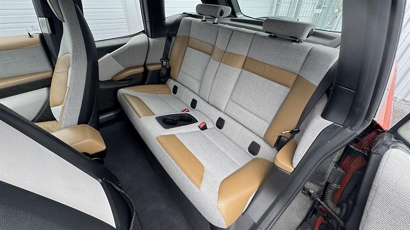 BMW i3 60Ah REZERVOVÁNO - fotka 9 z 13