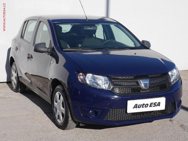 Dacia Sandero (2013) 1.2i, ČR, STK12/27 - fotka 1 z 15