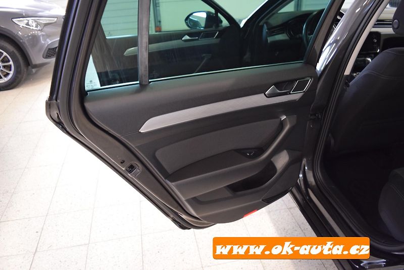 Volkswagen Passat 2.0 TDI BUSINESS DSG 97 000 KM - fotka 24 z 51