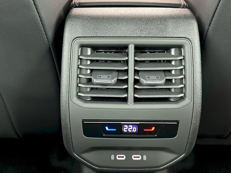 Cupra Leon (2026) ST 2.0 TSI 150kW 4x4 DSG - fotka 30 z 34