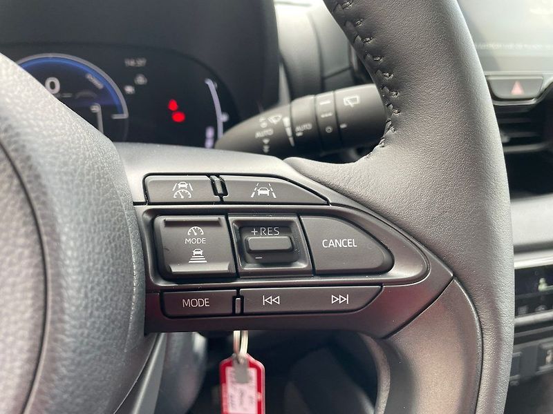 Toyota Yaris 1.5 HEV 116 Style - fotka 20 z 28
