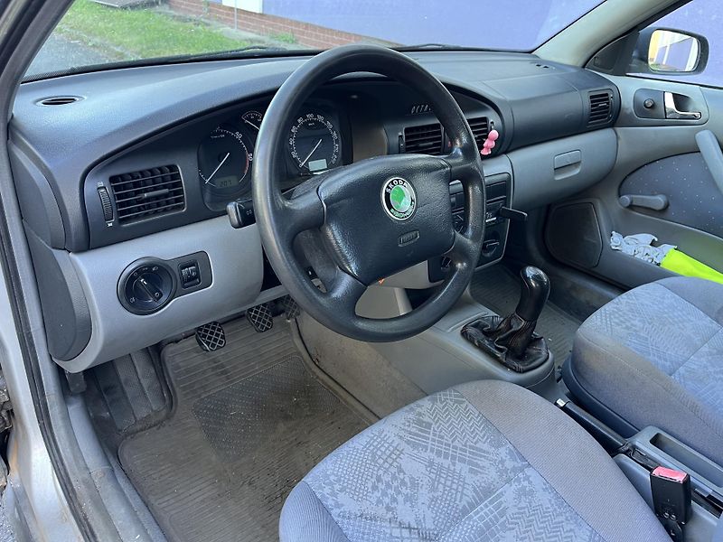 Škoda Octavia 1,9 TDI Combi Classic  - fotka 13 z 29