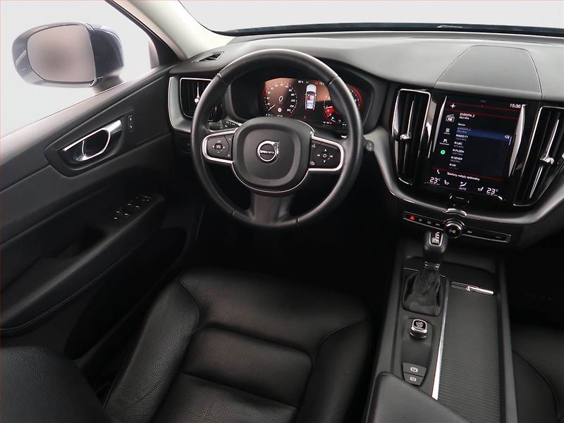 Volvo XC60 (2019) Summum B5 AWD - fotka 7 z 22