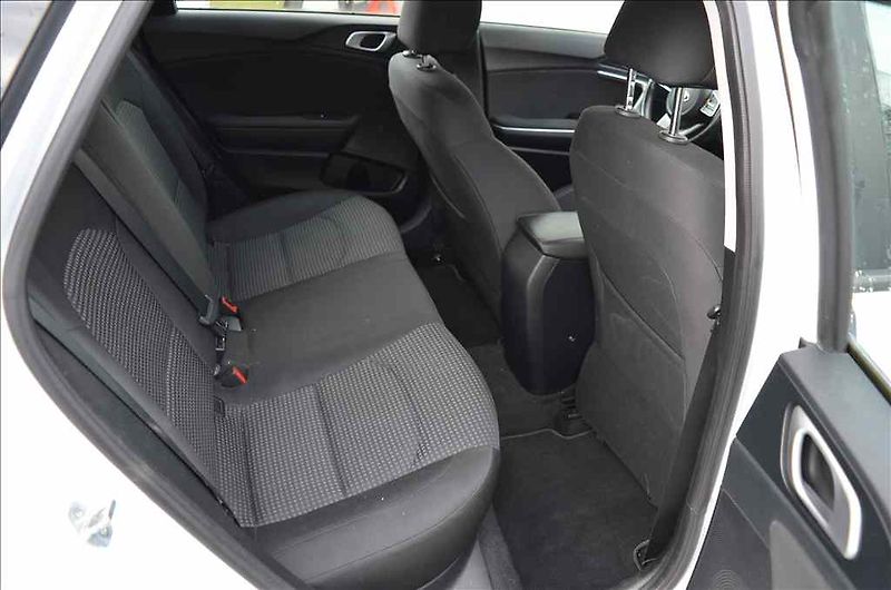 Kia Ceed (2021) KOMBI 1,5 - fotka 17 z 19