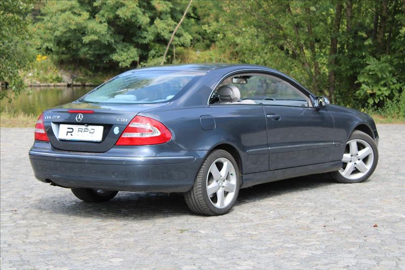 Mercedes-Benz CLK 270 CDI / Automat / CZ - fotka 2 z 32