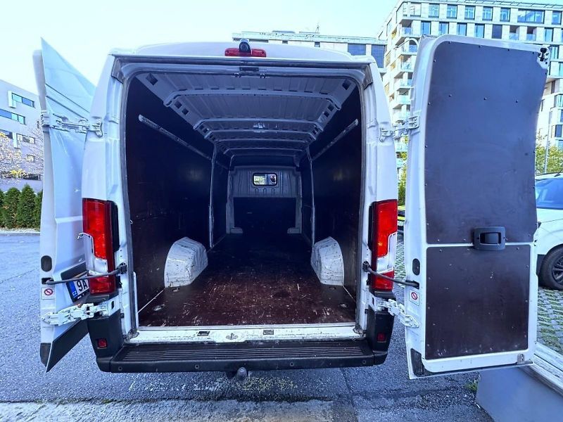 Fiat Ducato (2023) Maxi 35 2,2 MTJ 140k L4H2 Van - fotka 5 z 15