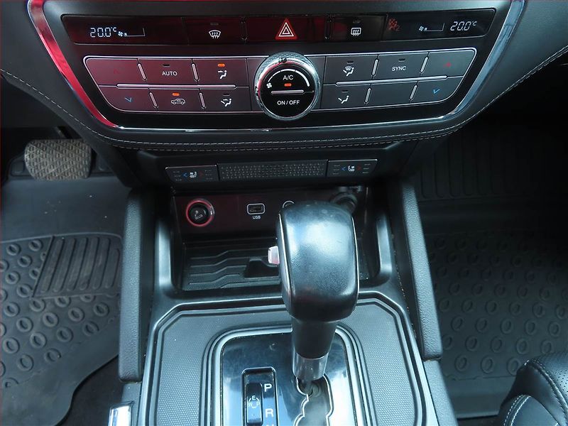 SsangYong Musso (2021) 2.2 e-XDi - fotka 16 z 27