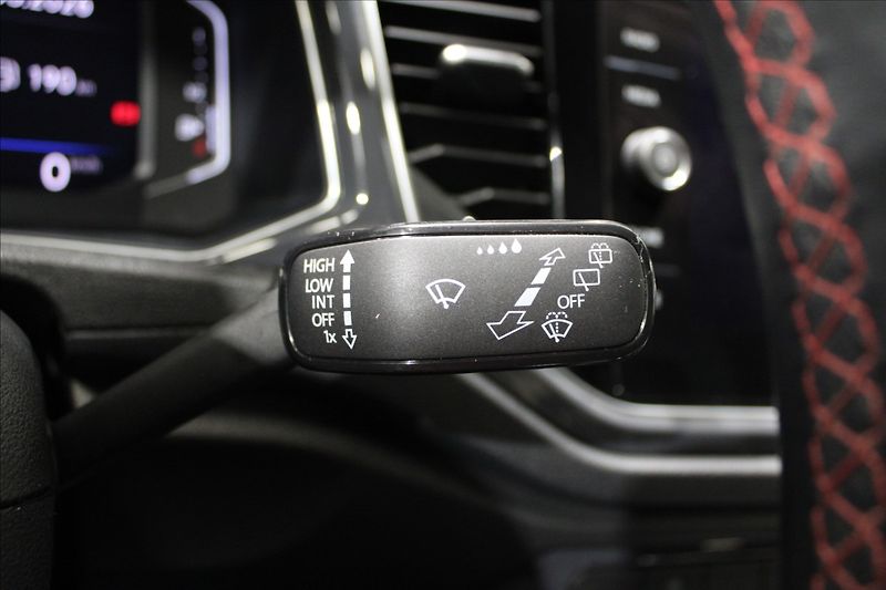 Volkswagen T-Roc 2,0 TDI 4motion Highline 1.maj - fotka 18 z 35