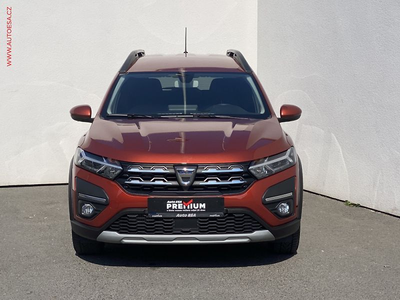 Dacia Jogger (2022) 1.0 TCe - fotka 2 z 3